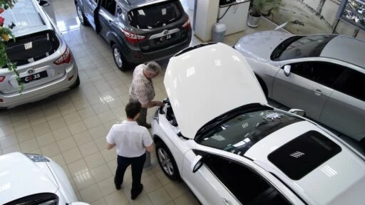 автосалон китайских авто