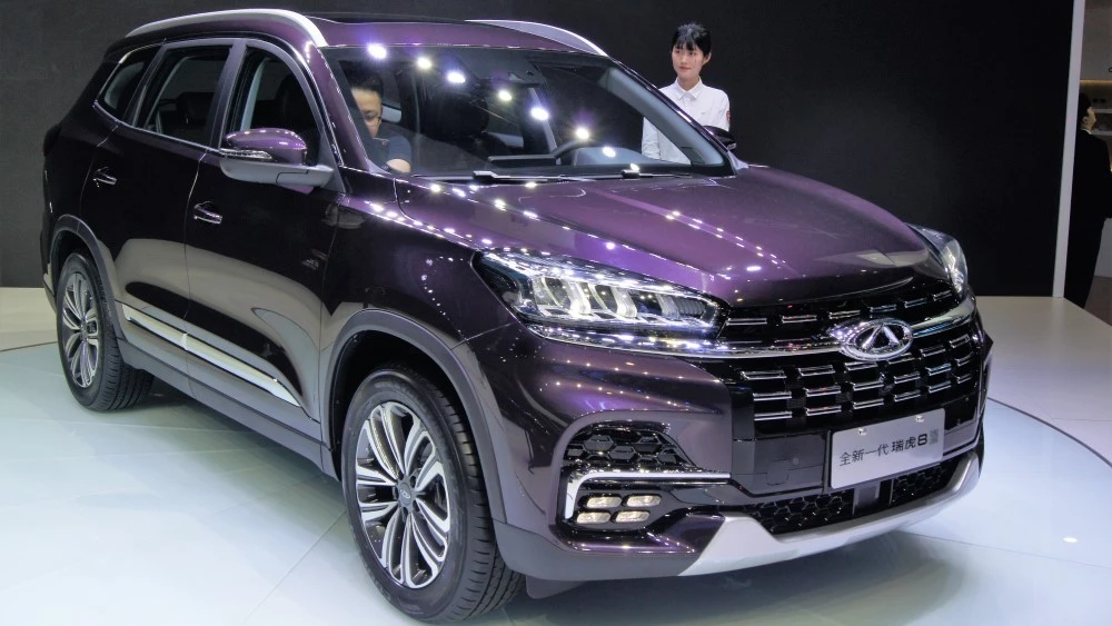 Новый Tiggo 8 показали на фото. Теперь все кроссоверы Chery будут на одно лицо новый Chery Tiggo 8