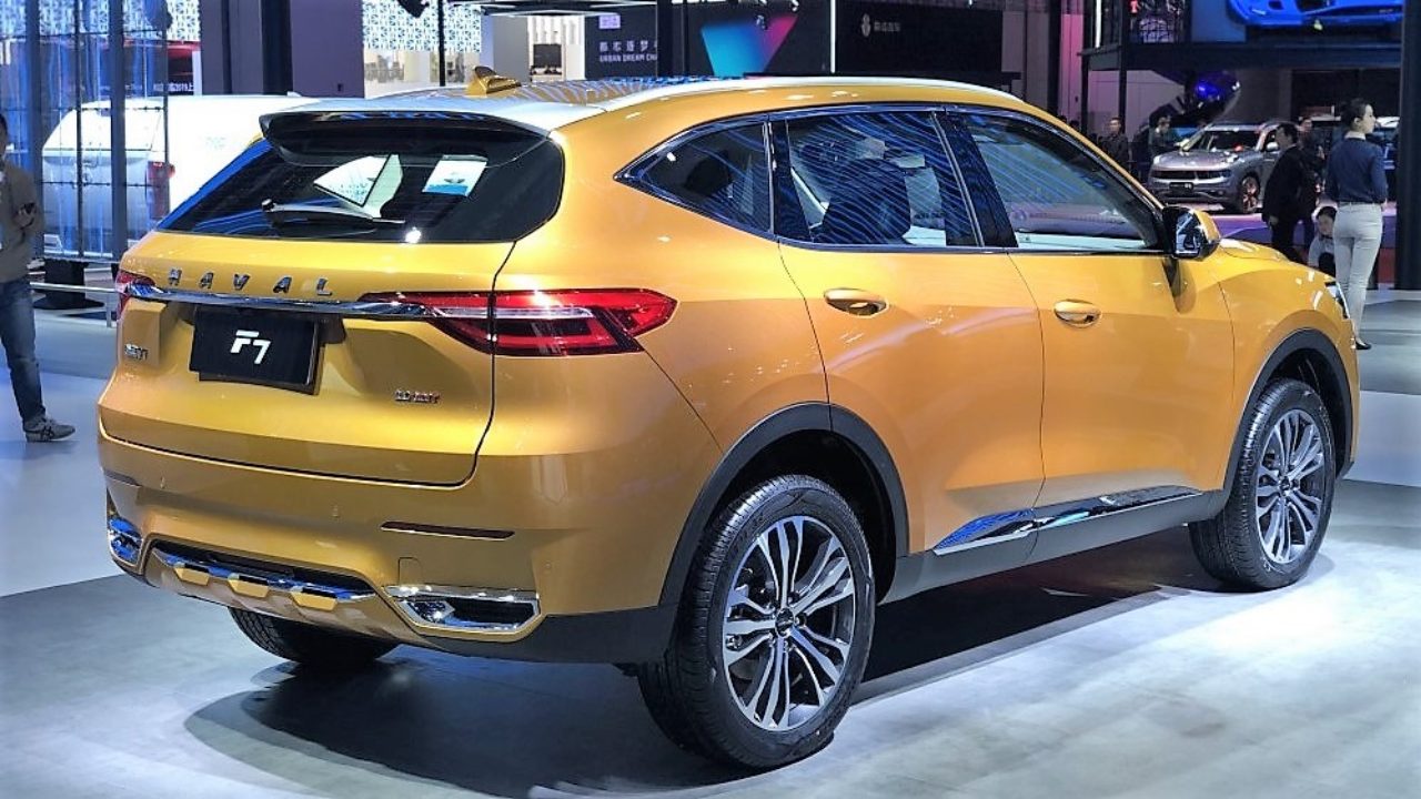 Китайские автомобили f7x. Китайская машина Хавал ф 7. Китайский кроссовер Haval h7. Haval f7x желтый. Haval f7 на китайском.