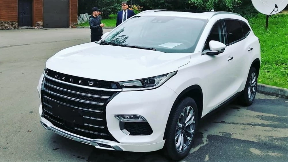 У Chery Exeed будет полный привод. Кроссовер уже показали российским дилерам chery exeed