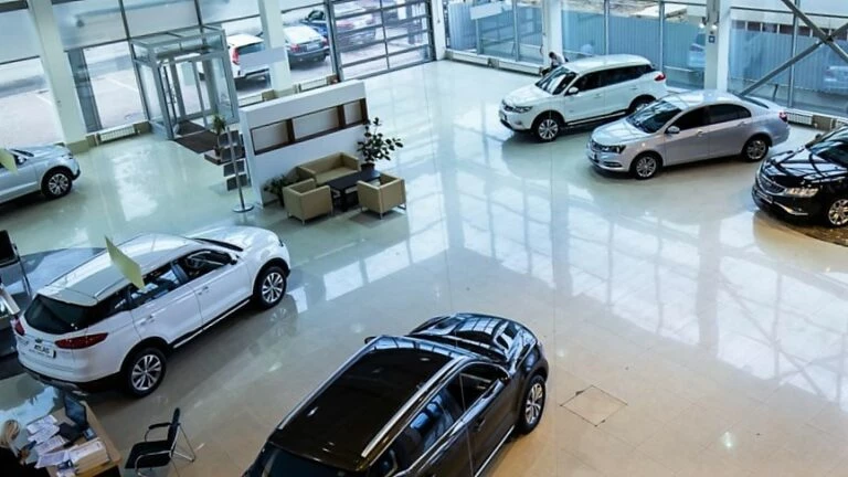 продажи Geely в России