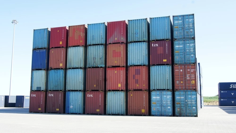 Проверка слуха. Подержанные автомобили из Китая уже приехали в Россию? Проверка слуха. Подержанные автомобили из Китая уже приехали в Россию?