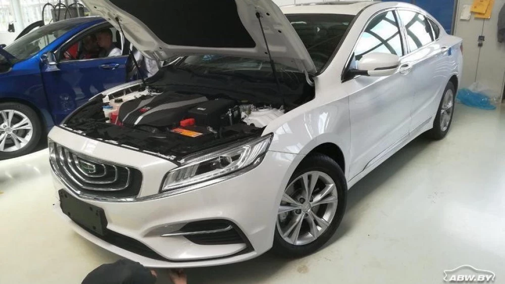 В Беларуси собрали первые Geely GE. Их отправят в Россию на сертификацию geely ge