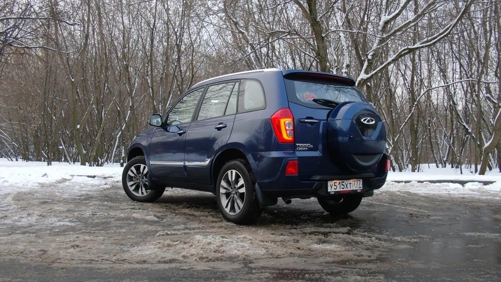 Бонус с шипами. Какие автокомпании предлагают в подарок зимнюю резину резина в подарок