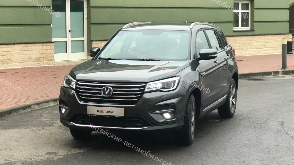 Новые кроссоверы Changan показали дилерам. Первые фото и видео changan cs75 новый