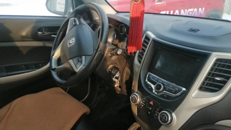 changan_cs_35_probeg_6 чанган 35 салон