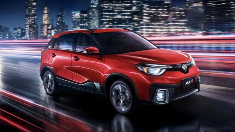 Названы ориентировочные цены на DFM AX4. Кроссовер скоро поступит в продажу