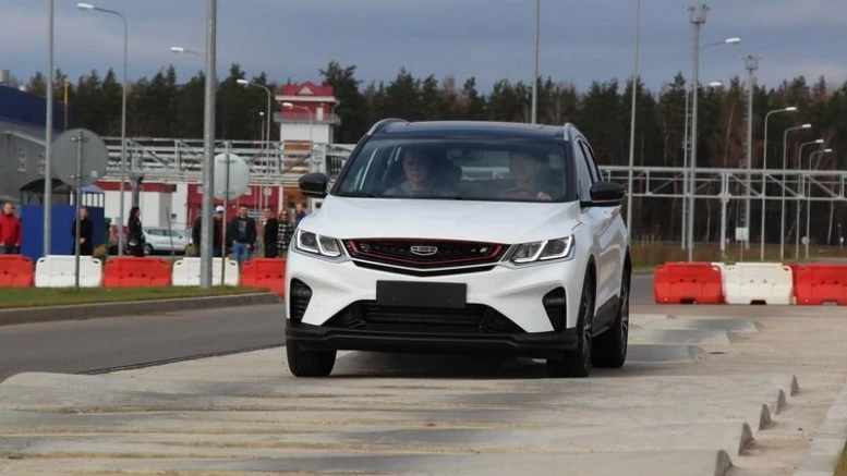 Тест-драйв Geely Coolray