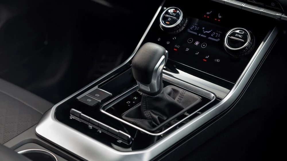 Chery назвала интерьер Tiggo 8 для России роскошным. Первые официальные фото