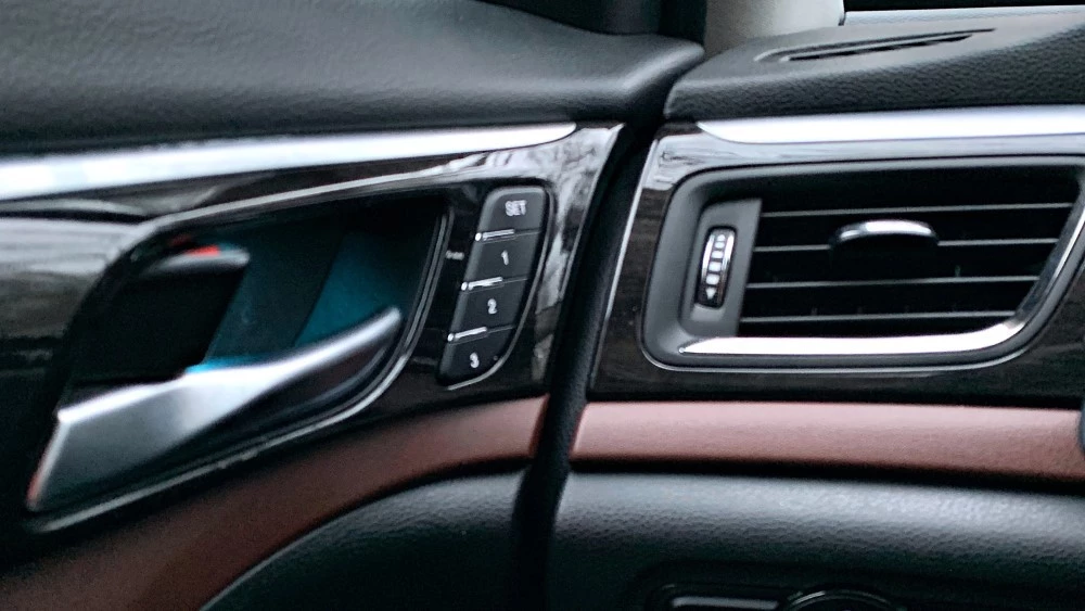 кроссовер GAC