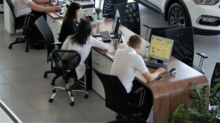 купить автомобиль онлайн