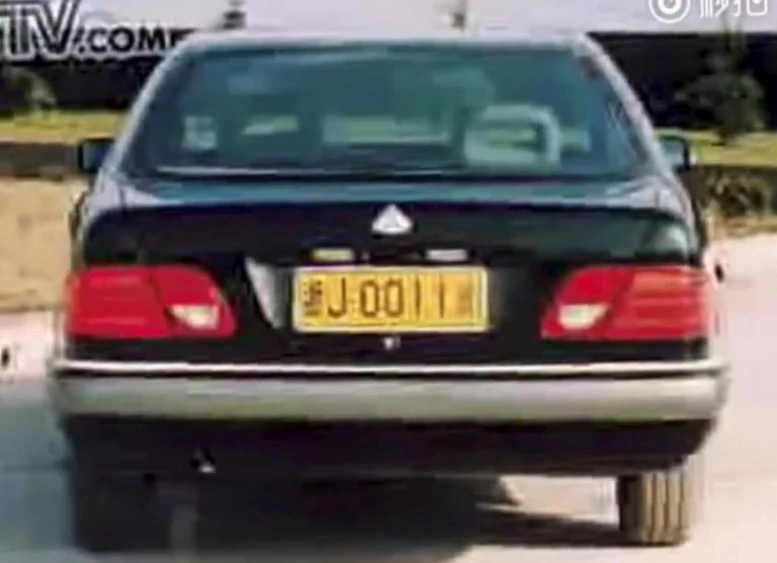 первый автомобиль джили