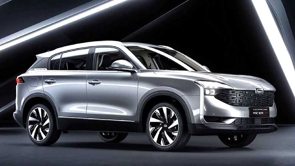 Еще один китайский кроссовер готовится покорять Европу. У него «гены» Chery Qoros 7