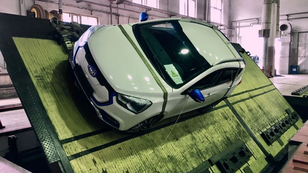 электромобиль JAC