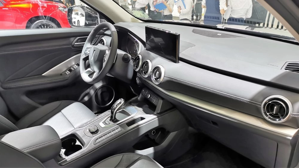 новый Wey VV6 салон