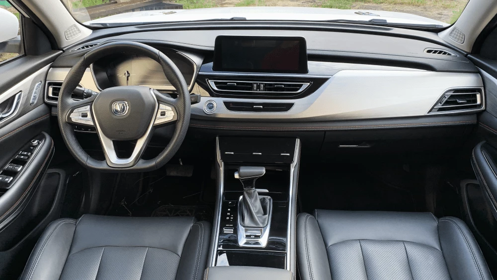 Changan CS75 FL салон