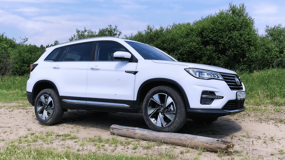 Дотянул ли Changan до Tiguan? Тест-драйв флагманского кроссовера CS75 FL changan Cs75 Fl