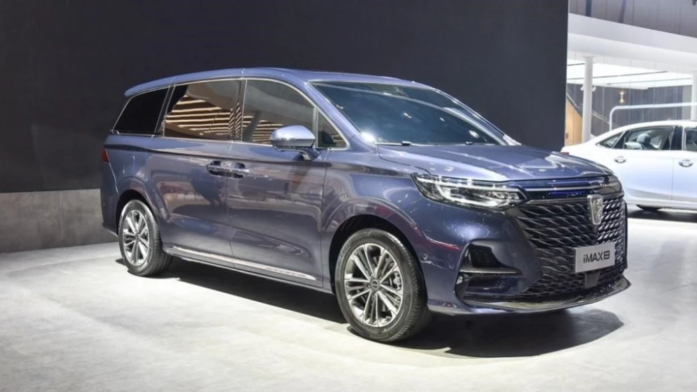 Roewe iMAX8