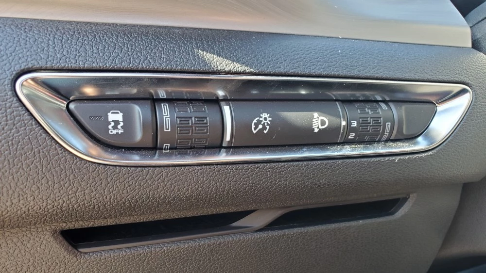 салон geely coolray