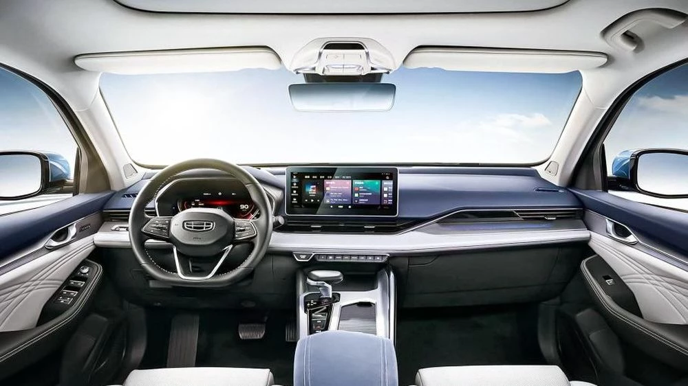 Geely показала салон седана на базе Volvo. Автомобиль представят через месяц Geely Preface