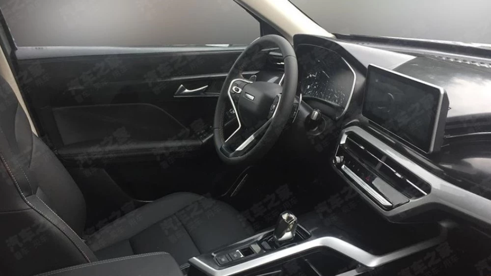 Haval запутал «фотошпионов». Компания выкатила на тесты три новых кроссовера новинки Haval