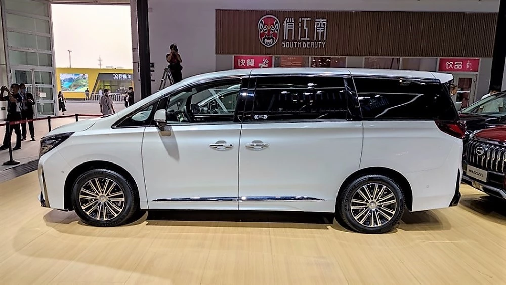gac trumpchi gm8