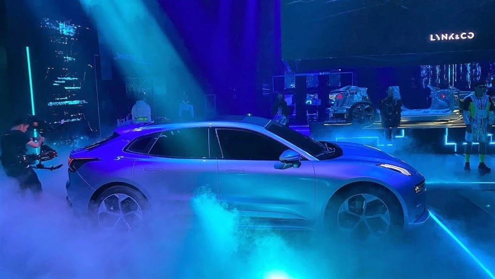 автосалон в пекине