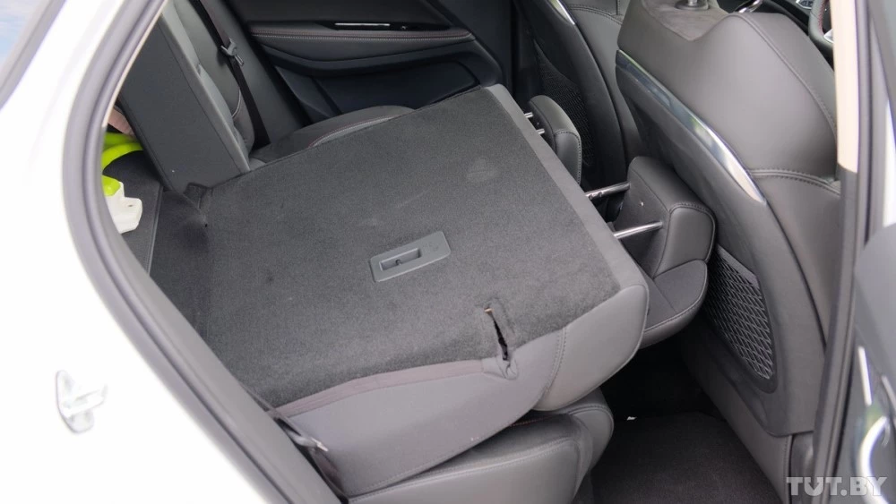 geely tugella второй ряд