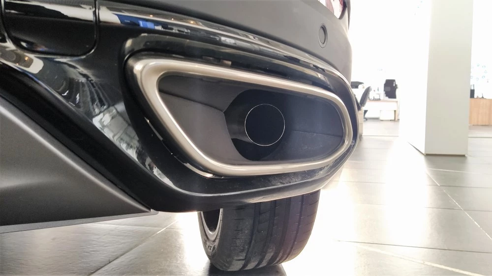 дизайн Geely Tugella