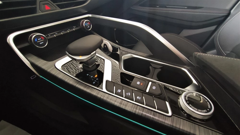 geely tugella салон