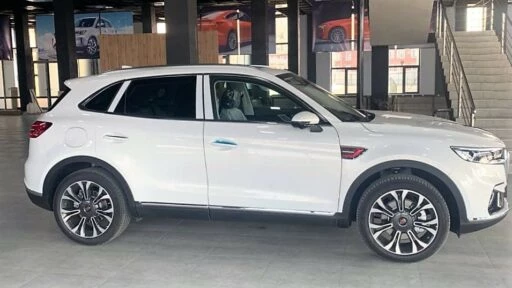Hongqi HS5