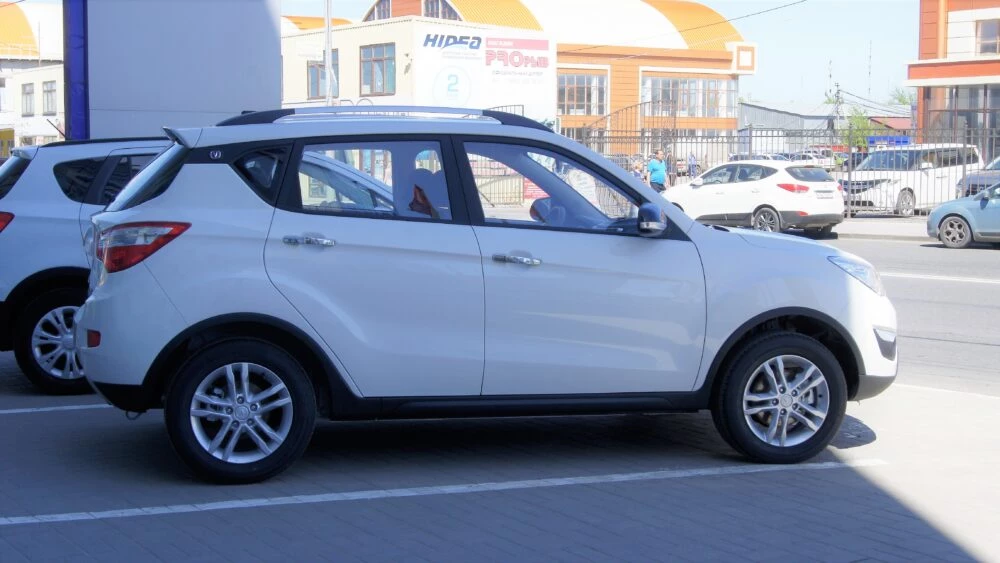 Два кроссовера Changan ушли с российского рынка. Но компания приготовила им замену changan cs35