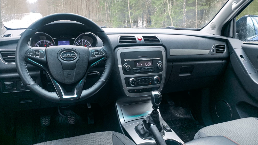 салон пикапа JAC T6