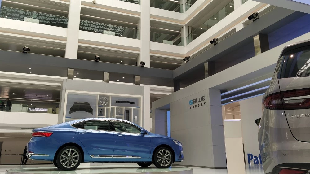 «Geely больше не автопроизводитель». Bloomberg рассказал, что движет миллиардером Ли Шуфу geely штаб-квартира