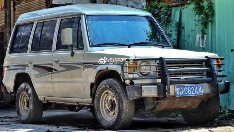 Jinhui Pajero L040