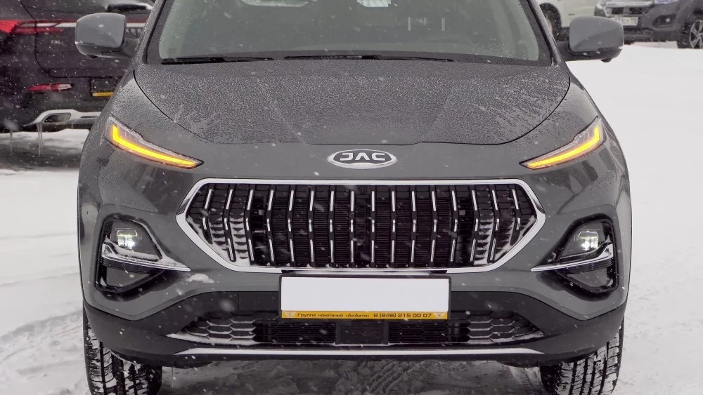 Когда дизайнеры важнее инженеров. Все плюсы и минусы кроссовера JAC S7