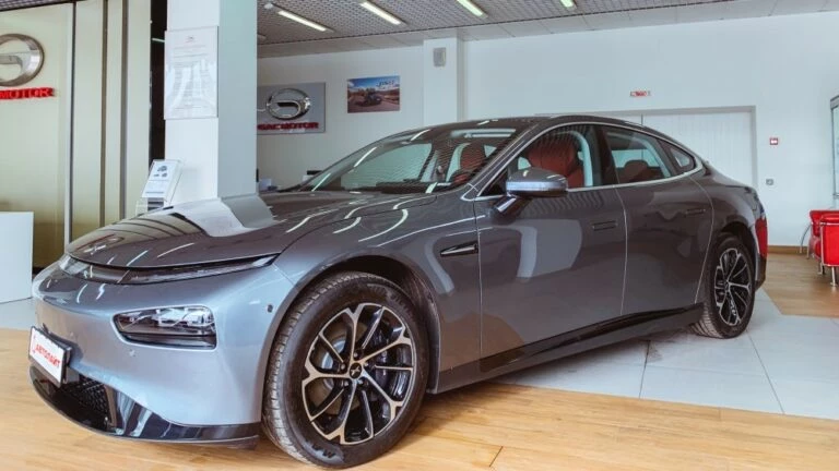 xpeng p7 автолайт