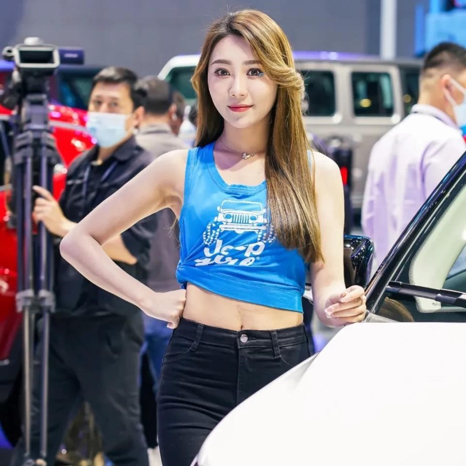девушки шанхайского автосалона