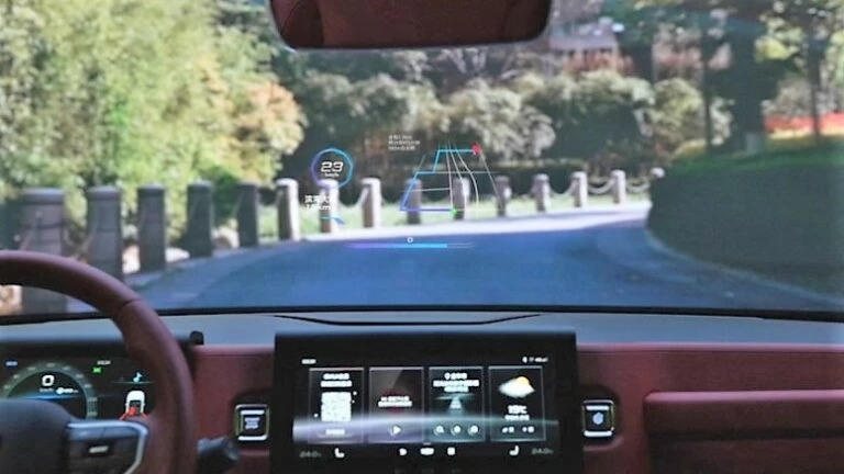 geely aid голограмма