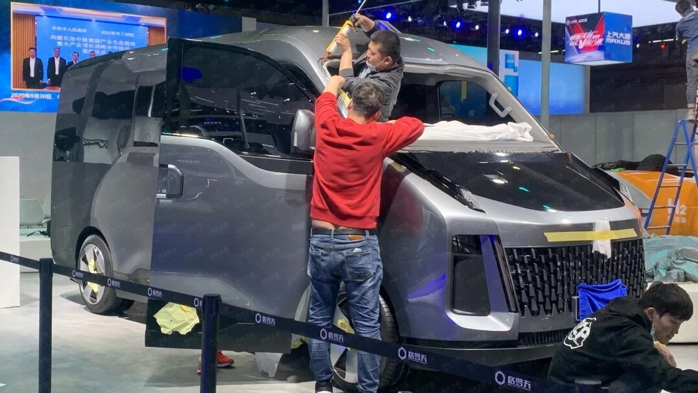 микроавтобус Grove 