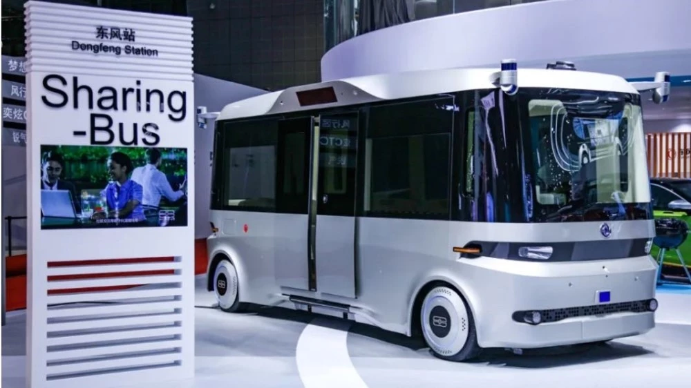 беспилотный автобус Dongfeng