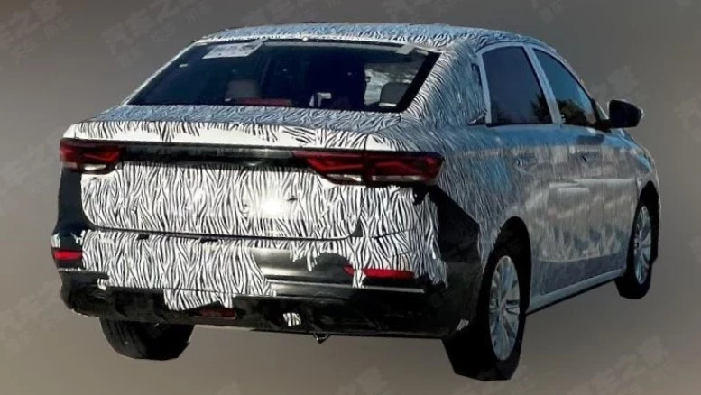 новый седан Geely Emgrand 7