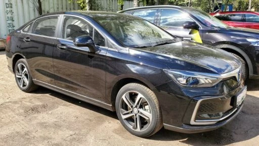 baic eu5 в россии спереди