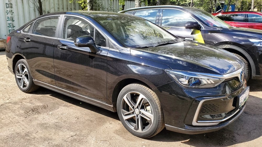 baic eu5 в россии спереди