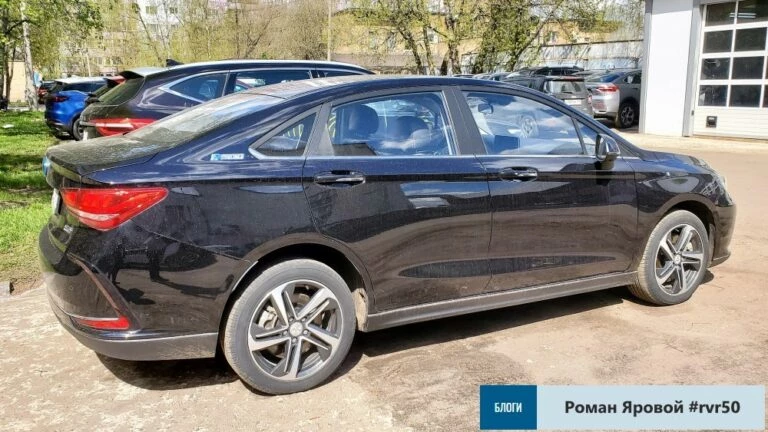 «Седан своего времени». Первый обзор электрического BAIC EU5 в России