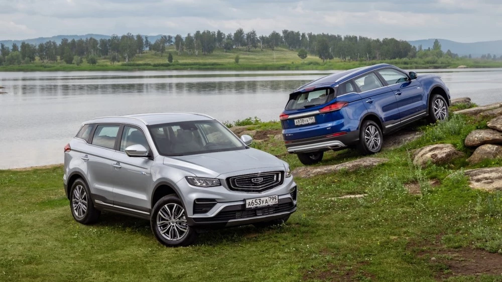 Гибридный первопроходец. Первый тест-драйв кроссовера Geely Atlas Pro в России Geely Atlas Pro тест-драйв