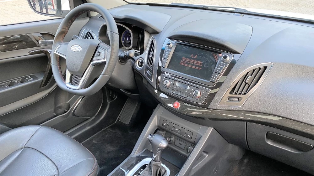 JAC S5 салон