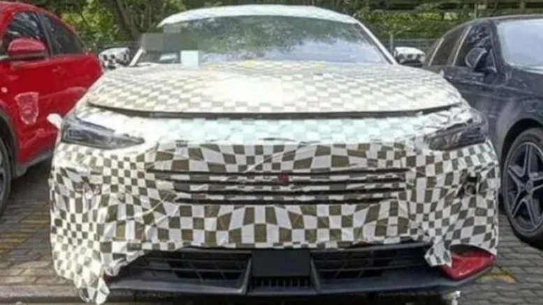 седан Changan Uni