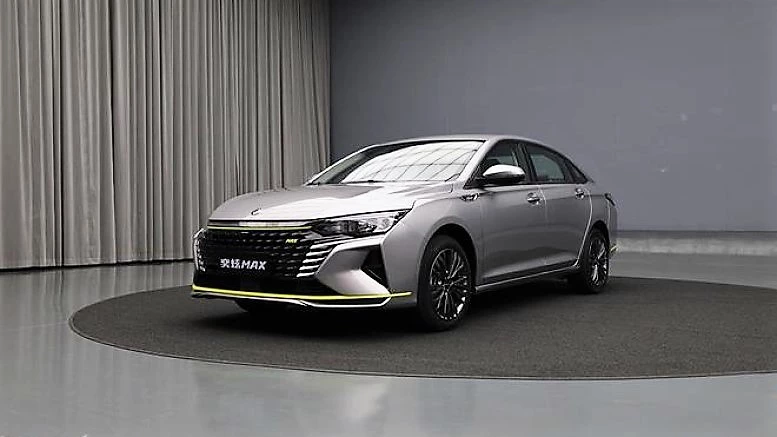 203 «лошади» с полутора литров. Dongfeng назвал цены на спортивный седан Max седан Dongfeng