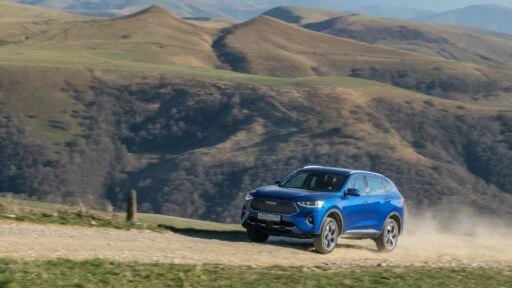 Кроссовер Haval стал самым популярным китайским автомобилем в России. Итоги полугодия